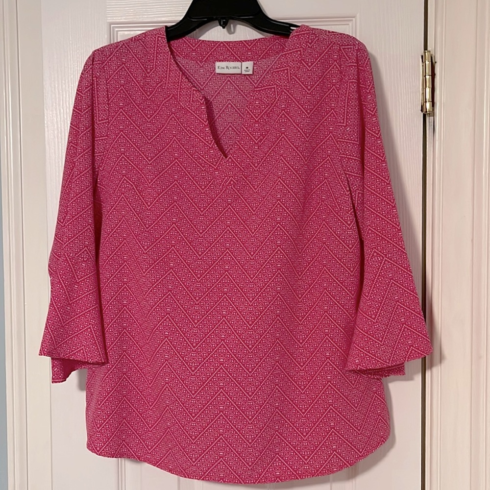 Pink and white Kim Rogers top.
